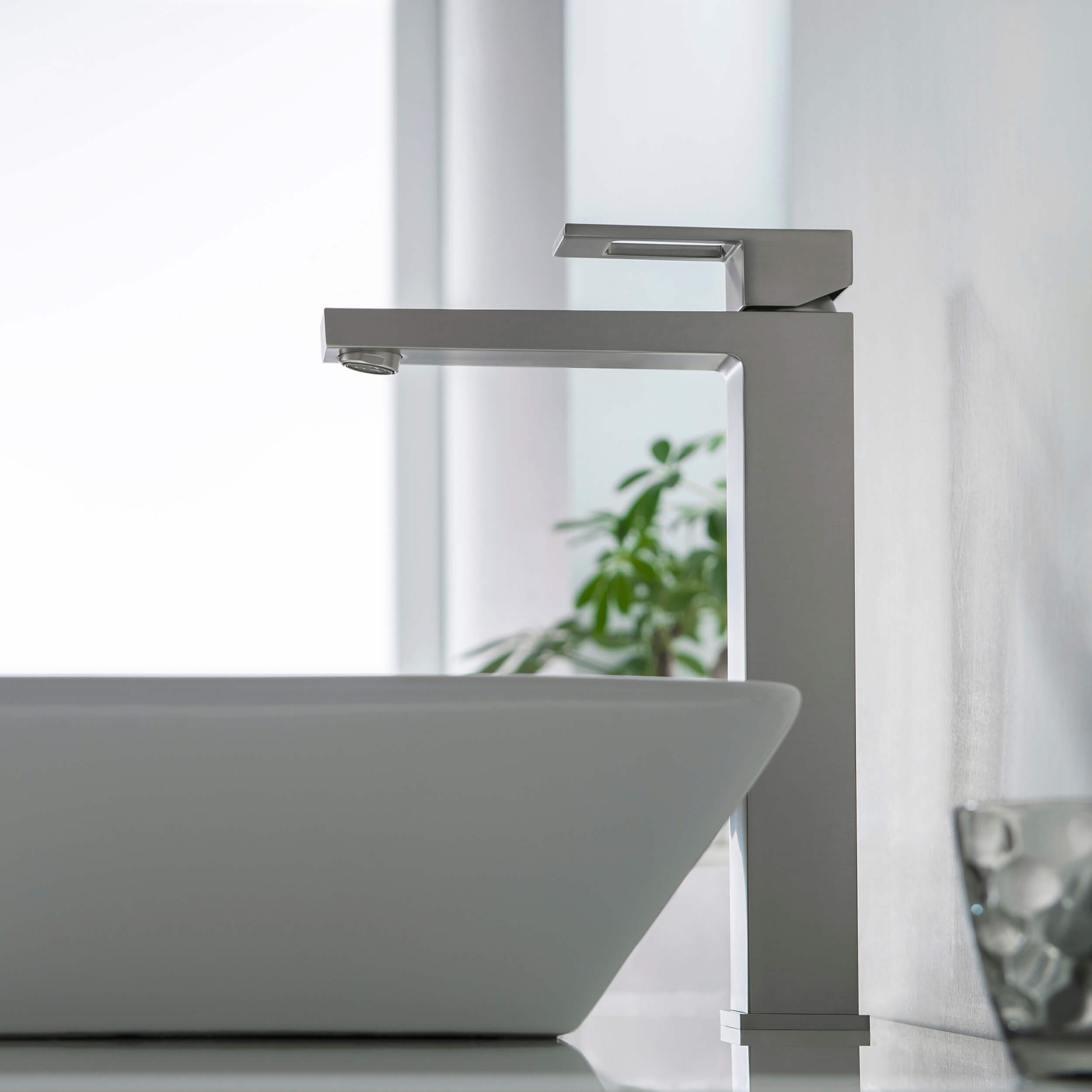Quadra Brass Single Handle Bathroom Vessel Sink Faucet - CBF-1003