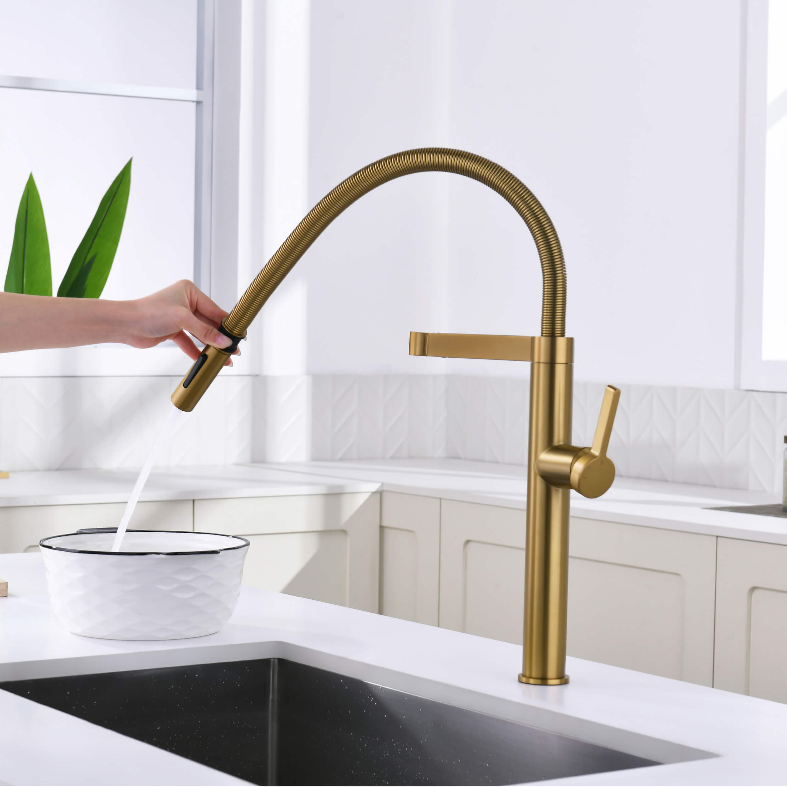 Neo Pro-style Single Handle Kitchen Faucet - CKF-2021