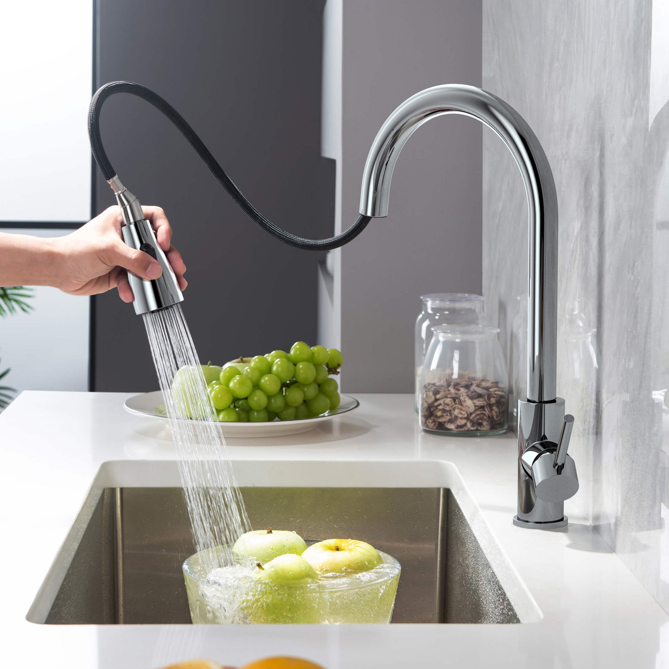 Value Collection - Single Handle Pull Down Kitchen Faucet - F102