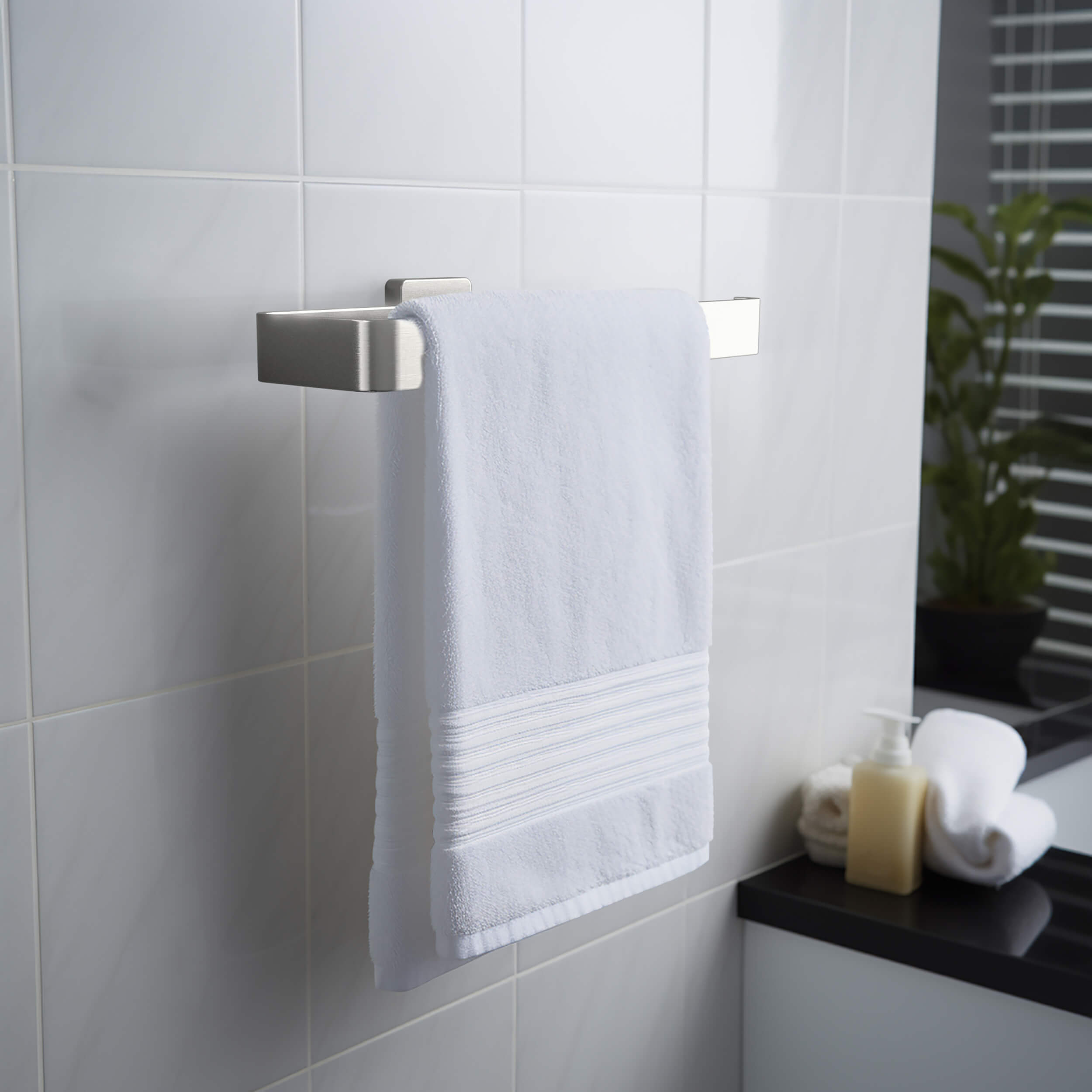 Fusion 10 inch Bathroom Towel Bar - CBA-1603