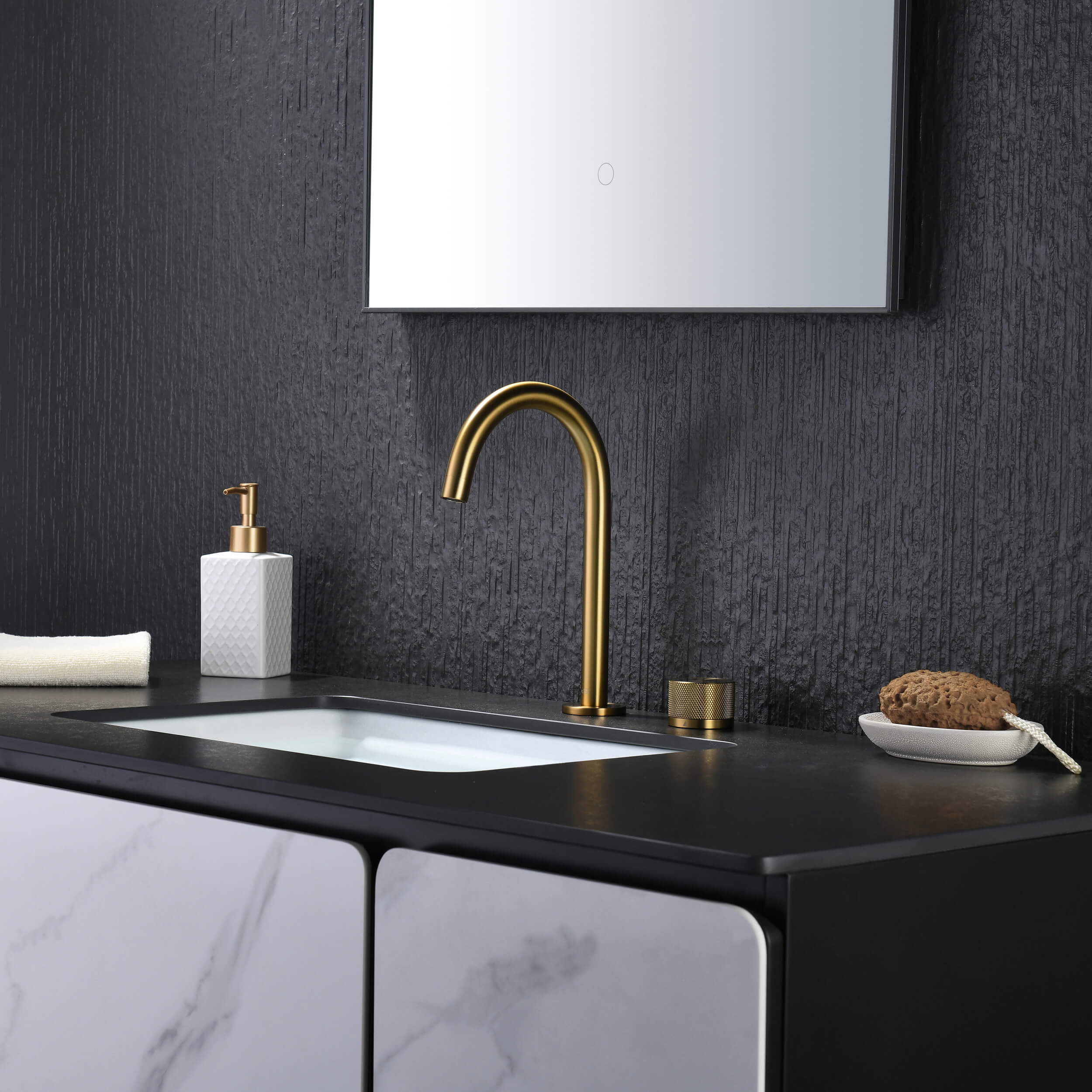 Verona One Handle Two Holes Bathroom Vanity Sink Faucet with Drain Assembly - CBF-1027