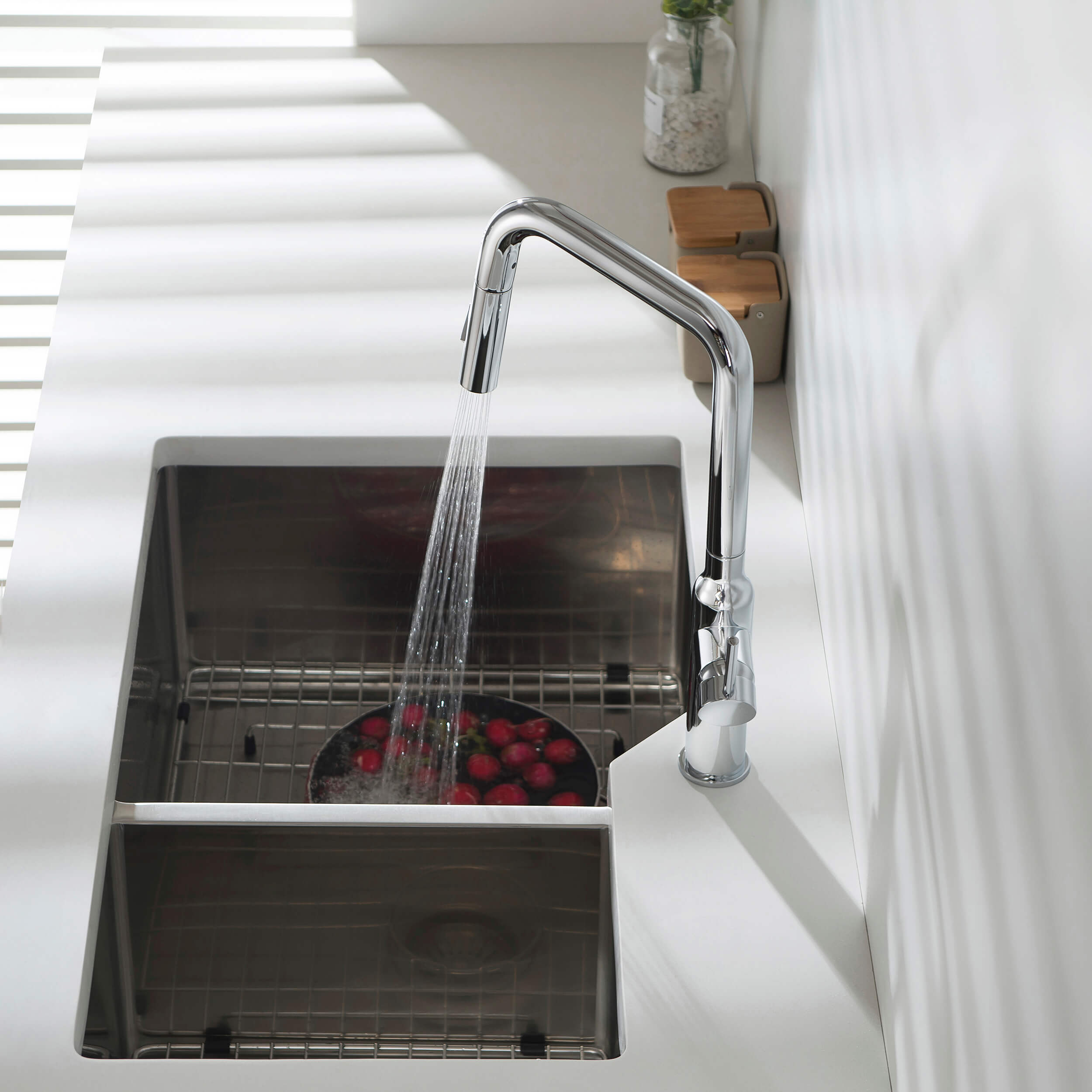 Tampa Single Handle Pull Down Kitchen Sink Faucet - CKF-2007