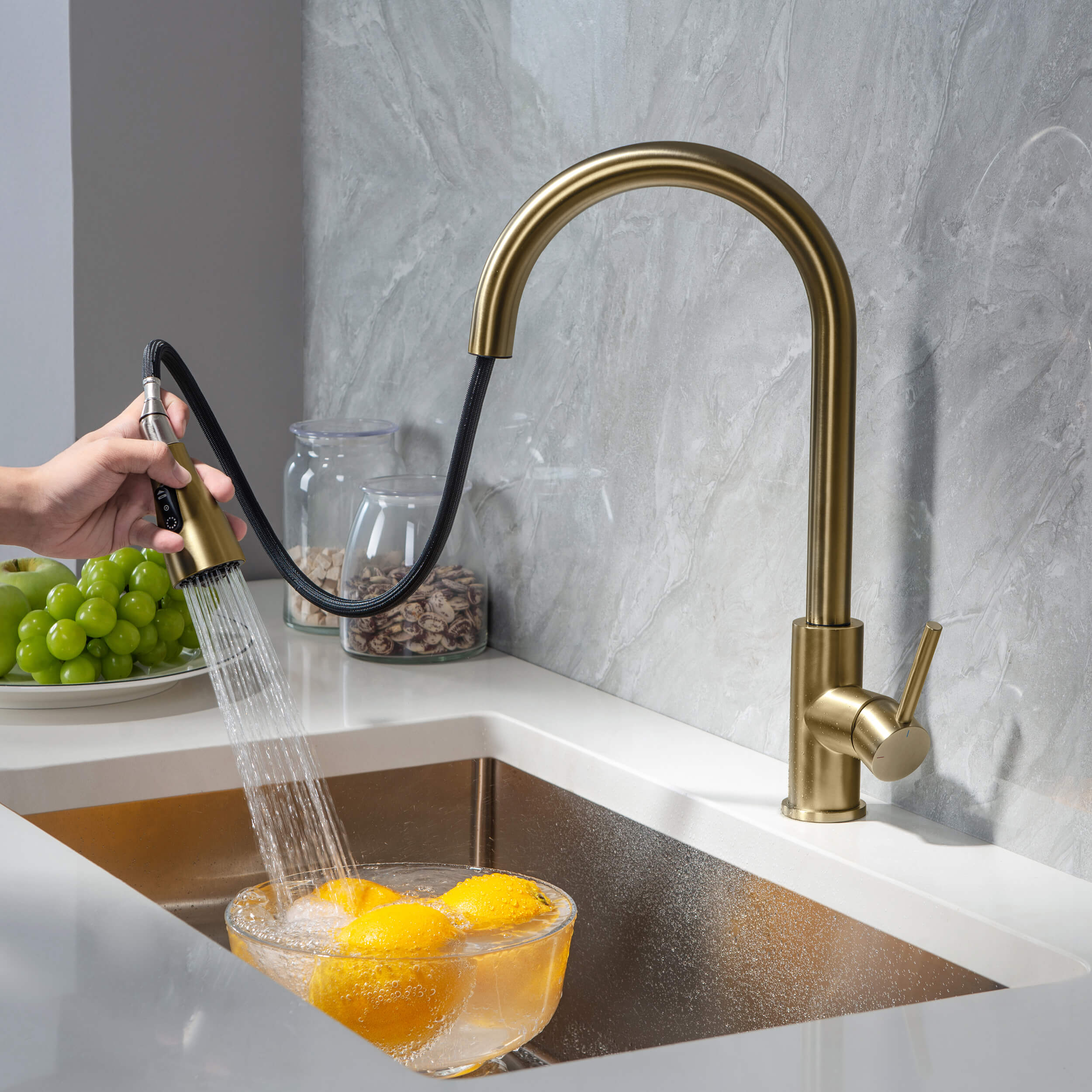 Value Collection - Single Handle Pull Down Kitchen Faucet - F102