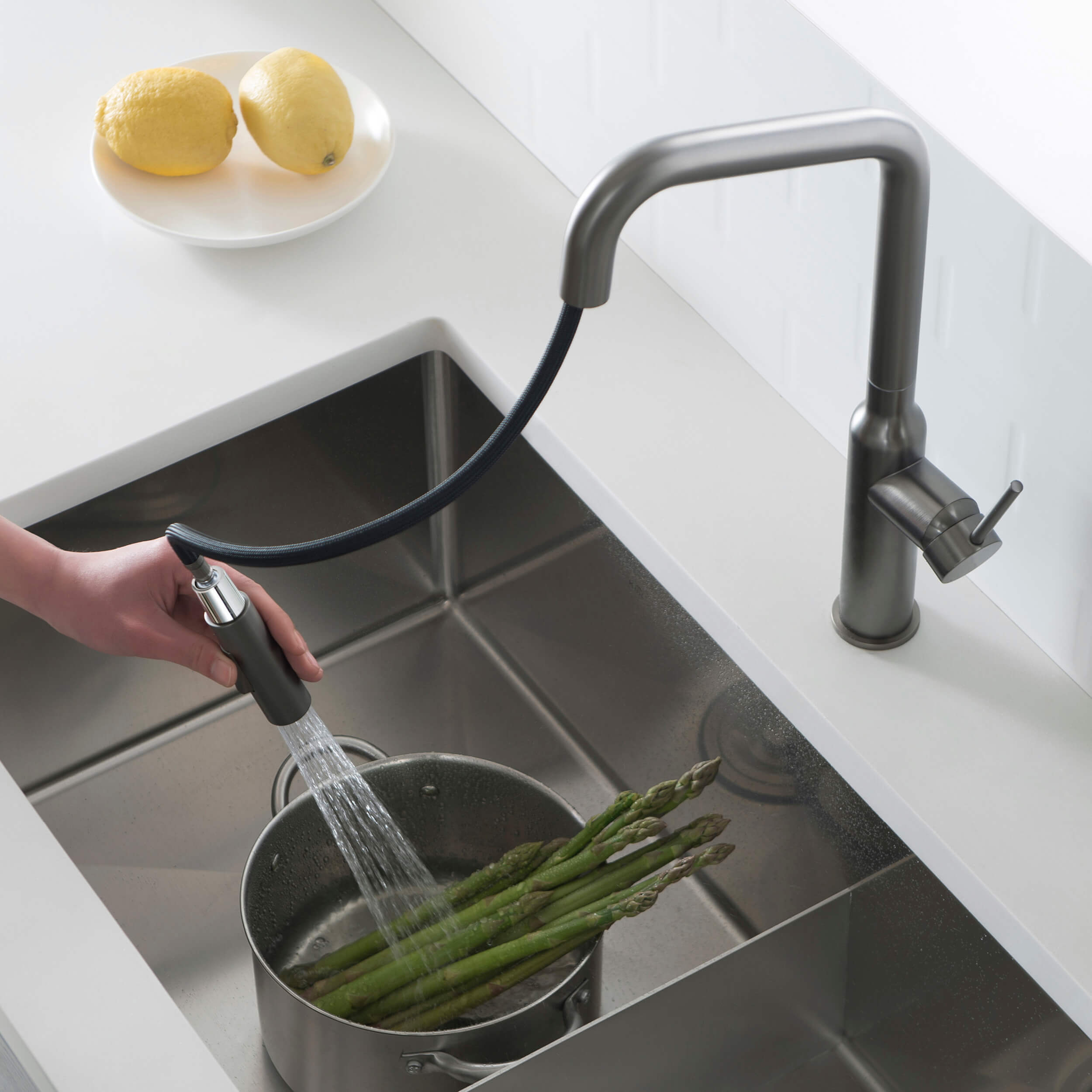 Tampa Single Handle Pull Down Kitchen Sink Faucet - CKF-2007