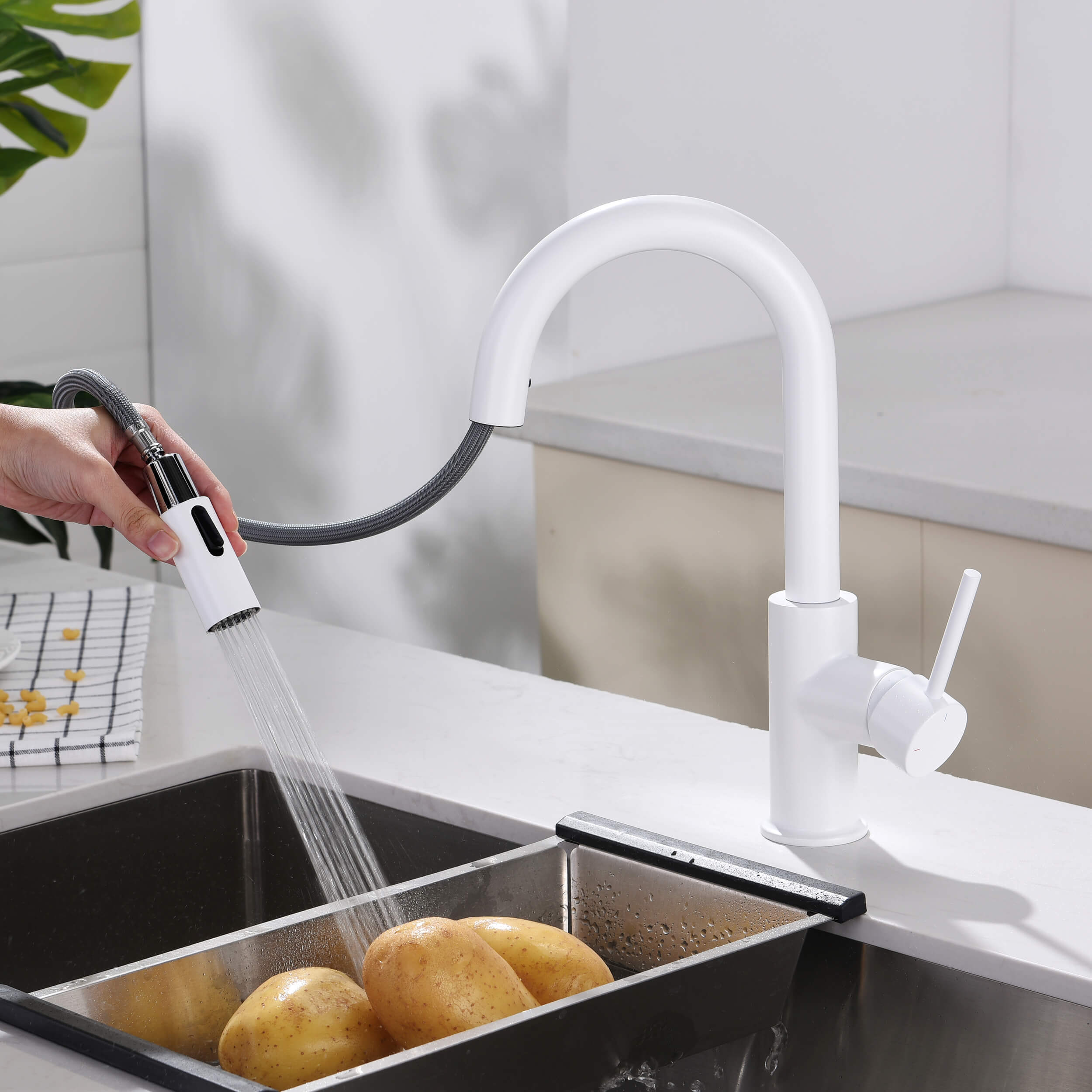 Halo Single Handle Pull Down Kitchen & Bar Sink Faucet - CKF-2011